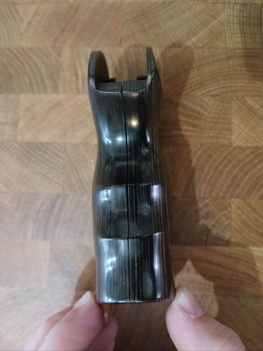 Colt Grip - Picture 6 of 9